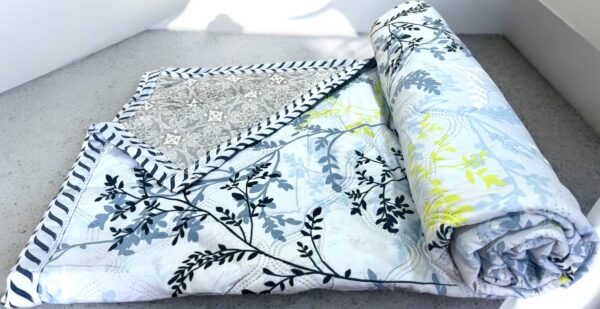 Reversible Comforter / Summer Quilts (90x100 inches) - Image 25