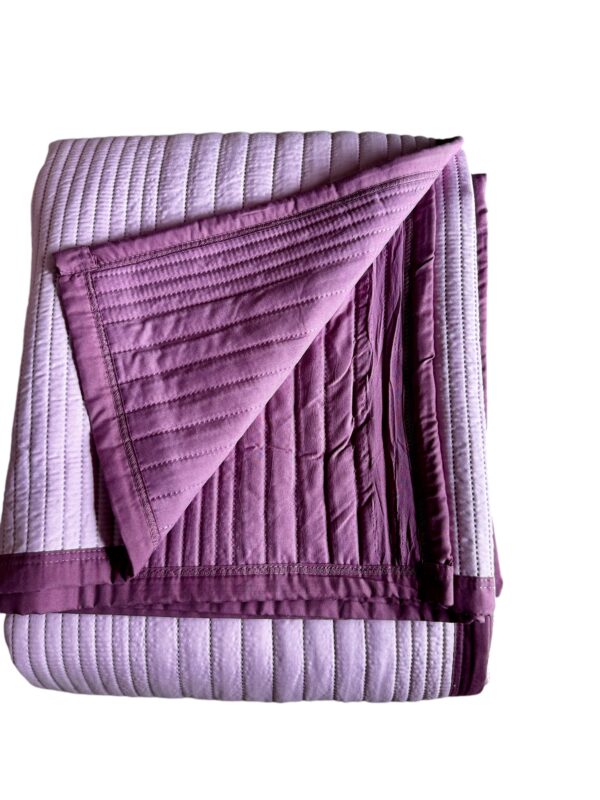 Pink & Rosewood colour Fine Quality Reversible Comforter - Image 4
