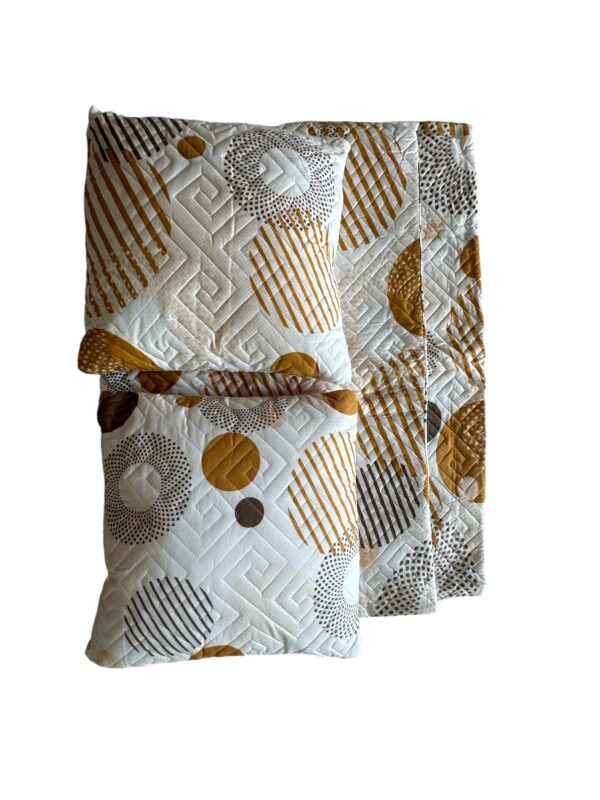 Circle print cotton 5pcs Bedsheet set (1 Bedsheet + 2 Quilted Pillow Covers + 2 Cushion with covers) - Image 3