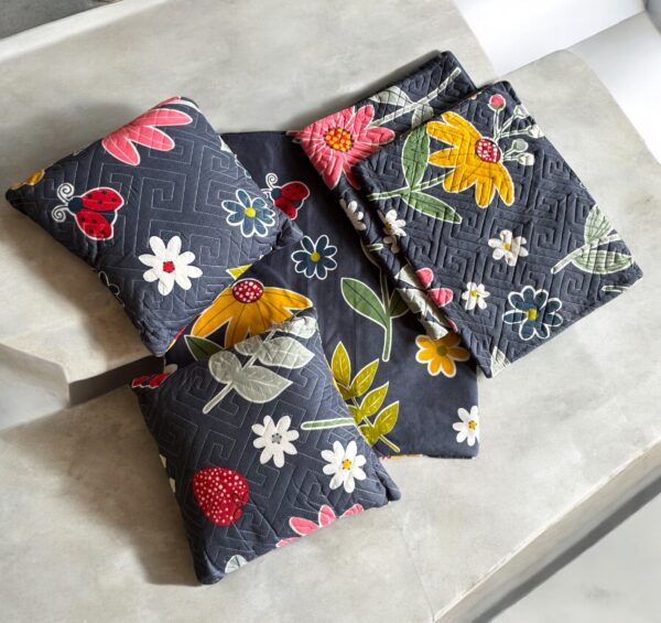 Floral cotton 5pcs Bedsheet set (1 Bedsheet + 2 Quilted Pillow Covers + 2 Cushion with covers) - Image 5
