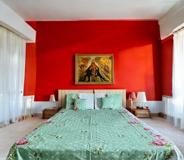 Lime green cotton 5pcs Bedsheet set (1 Bedsheet + 2 Quilted Pillow Covers + 2 Cushion with covers)