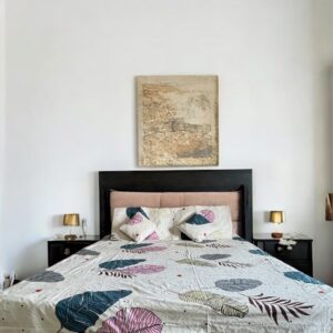 Leaf pattern cotton 5pcs Bedsheet set (1 Bedsheet + 2 Quilted Pillow Covers + 2 Cushion with covers)