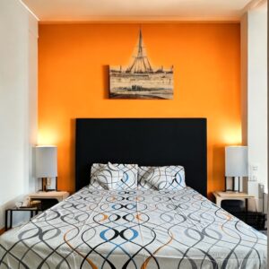 Wave print cotton 5pcs Bedsheet set (1 Bedsheet + 2 Quilted Pillow Covers + 2 Cushion with covers)