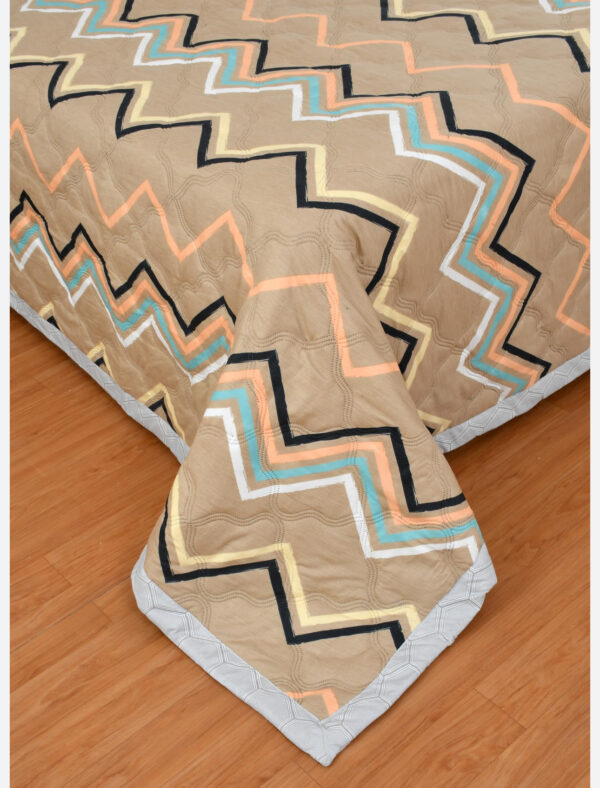 Reversible Double Bed Comforter, Blanket, Fiber/Poly Fill with luxurious laser finish prints - Image 14