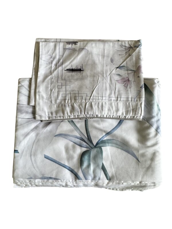 King Size Digital Print Bedsheet in Premium Soft Glace Cotton (108 x 108 inches) - Off White - Image 3