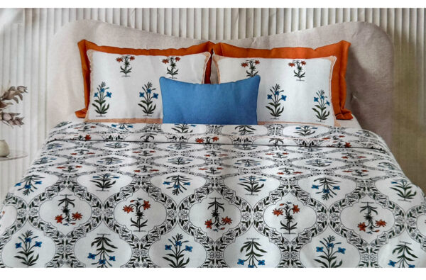 Pure cotton Printed Bedsheets for Double Bed with 2 Pillow covers (90x108 Inches) -White with orange border