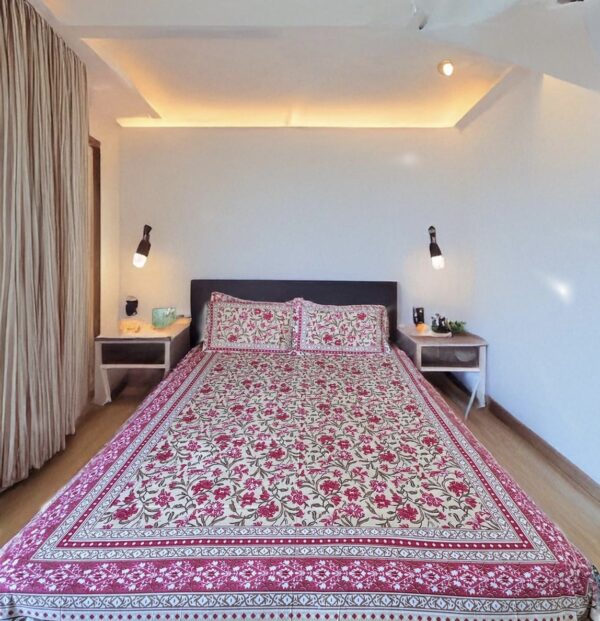 Pure cotton Blue Printed Bedsheets for Double Bed with 2 Pillow covers (90x108 Inches)- Barbie Pink
