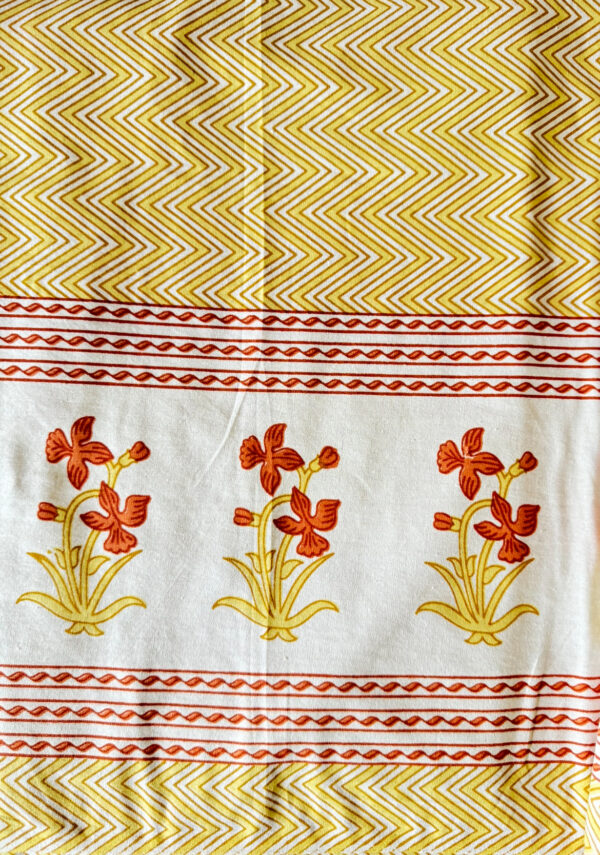 Pure cotton Bedsheets -Ziczac line prints for Double Bed with 2 Pillow covers (90x108 Inches) - Image 3