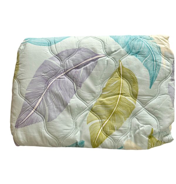 Reversible Double Bed Comforter, Blanket, Fiber/Poly Fill with luxurious laser finish prints - Image 5