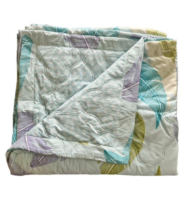 Reversible Double Bed Comforter, Blanket, Fiber/Poly Fill with luxurious laser finish prints - Image 4