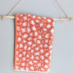 Ultra Soft Cotton Bath Towel - 80x140 cm, 550 GSM, Elegant Brown Print