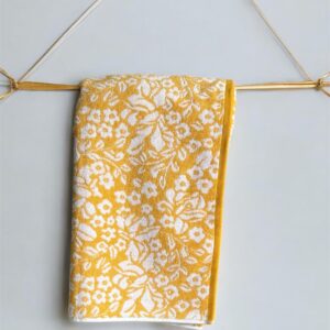 Ultra Soft Cotton Bath Towel - 80x140 cm, 550 GSM, Elegant Yellow Print
