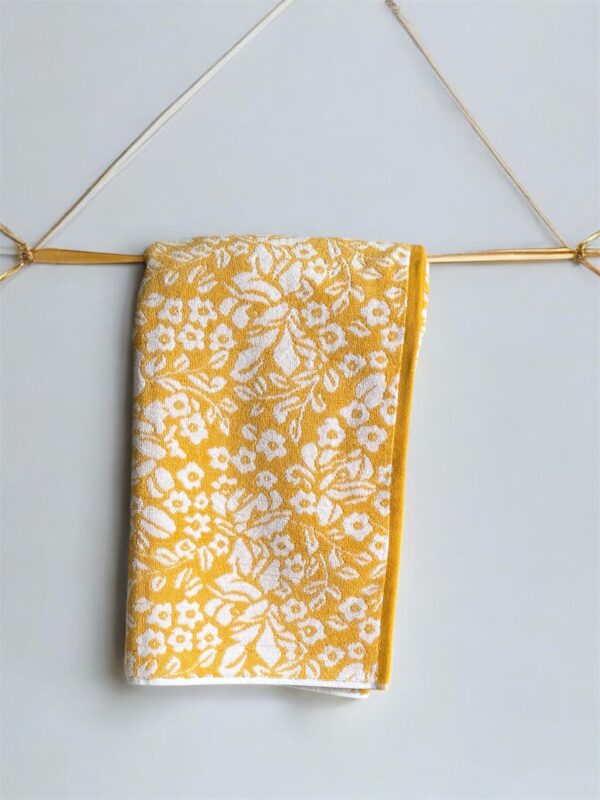 Ultra Soft Cotton Bath Towel - 80x140 cm, 550 GSM, Elegant Yellow Print