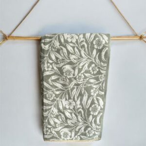Ultra Soft Cotton Bath Towel - 80x140 cm, 550 GSM, Elegant Green Print