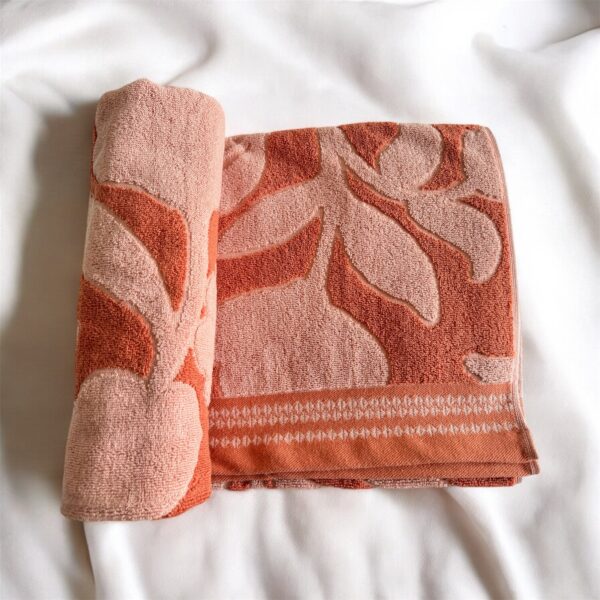 Premium Ultra Soft 100% Cotton Bath Towel, 75 x 145 cms, Peach colour, 600 GSM - Image 3