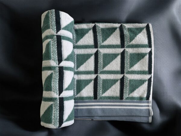 Super Premium Turkish Bath Towels, 600 GSM, 75x145 cm, Very Soft, Green & White print - Image 3