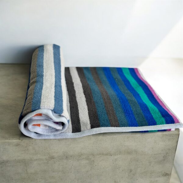 Vibrant Multi-Color Stripe Towel, Soft, Absorbent, 400 GSM, 40x175 cms (Grey) - Image 3