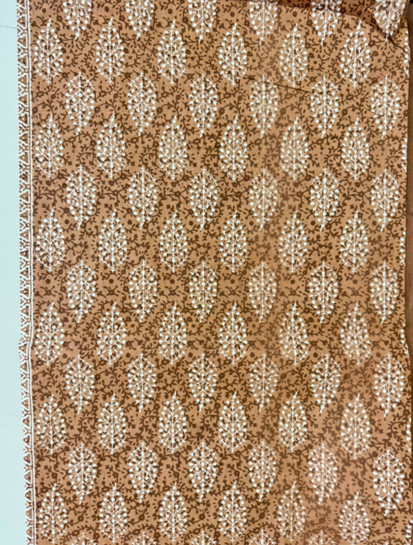 100% Cotton Bedsheet Set with Leaf Pattern, King Size (108x108 inch) with 2 Pillow Covers - Image 9
